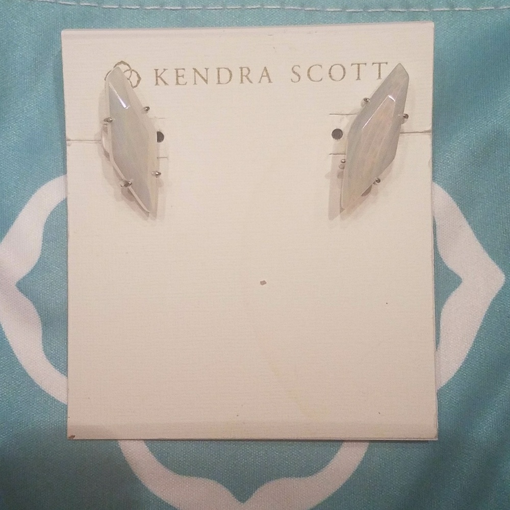 kendra scott irrelevant earrings